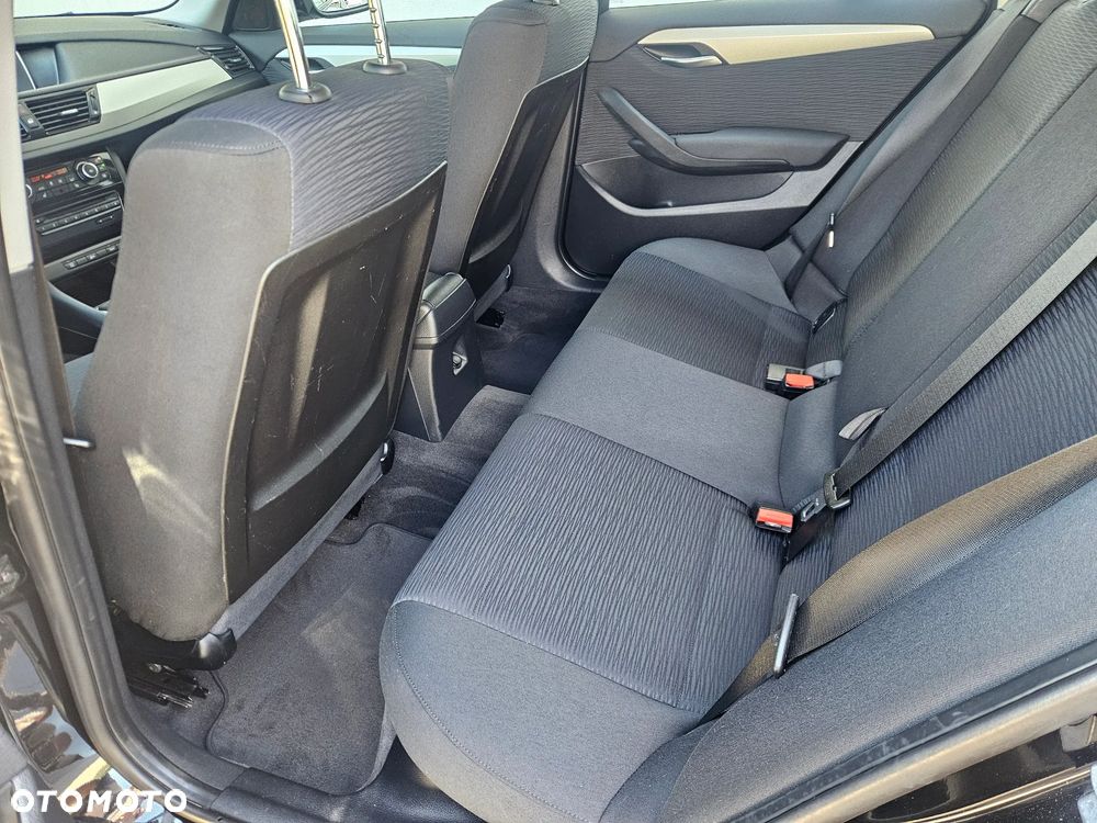 BMW X1 sDrive18d - 16