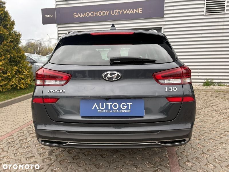 Hyundai i30 1.5 T-GDI 48V Executive DCT - 22