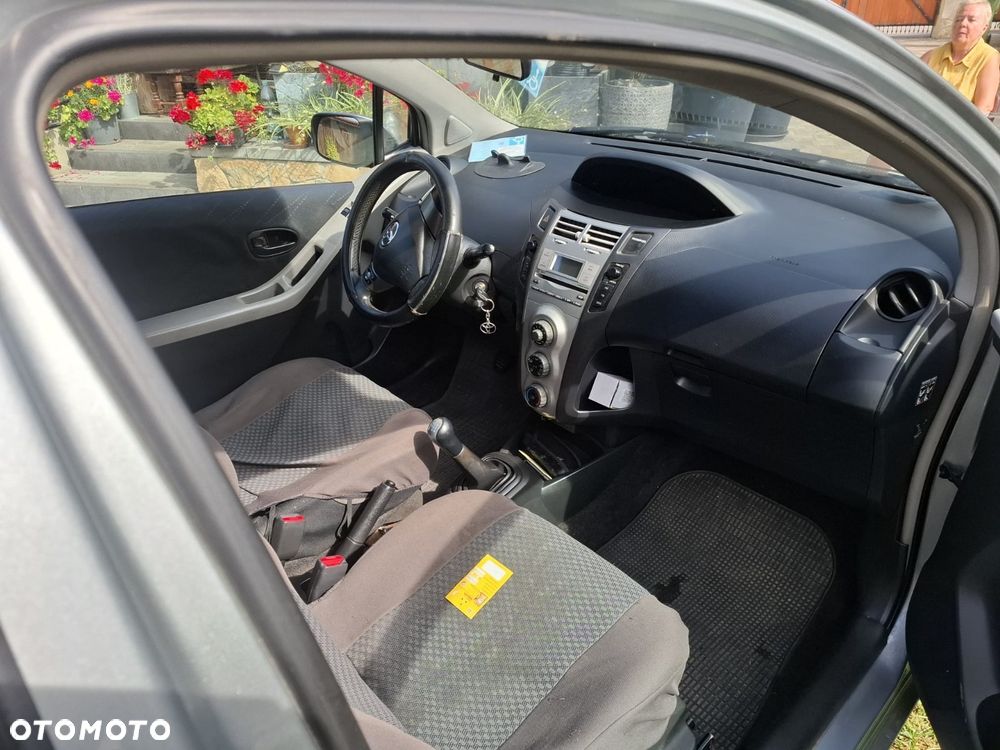 Toyota Yaris 1.4 D-4D - 19