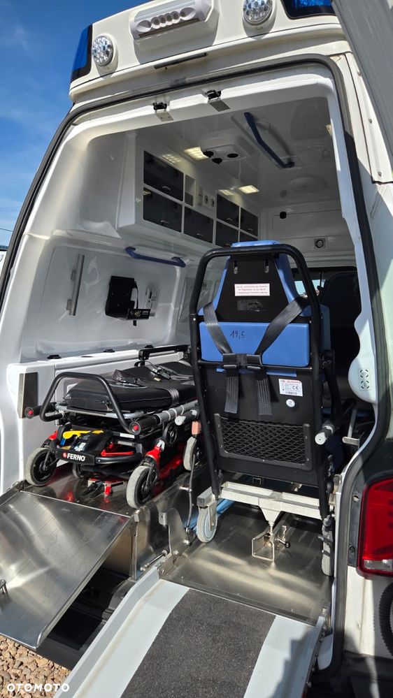 Volkswagen TRANSPORTER T6.1 Ambulans Karetka - 13