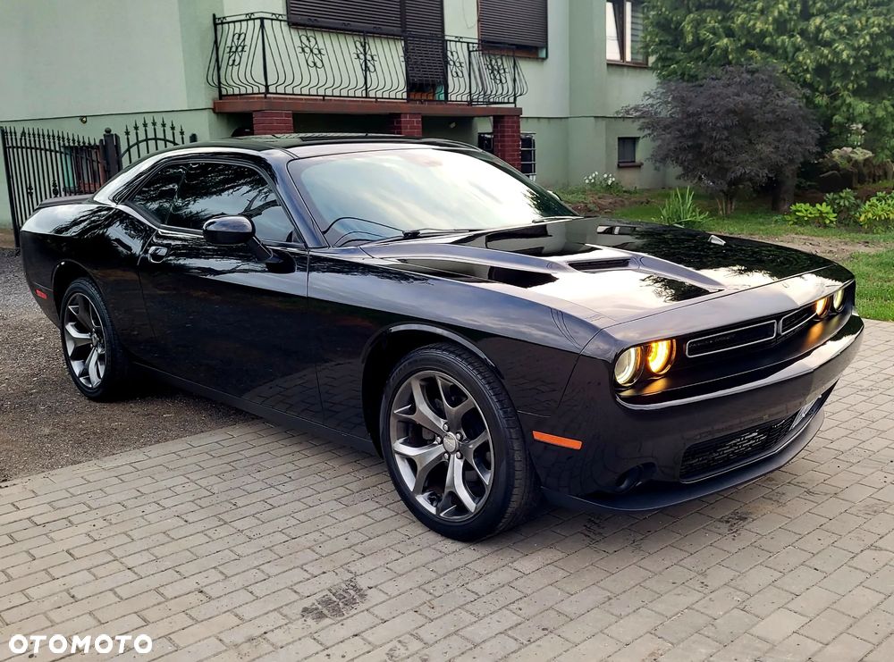 Dodge Challenger - 23