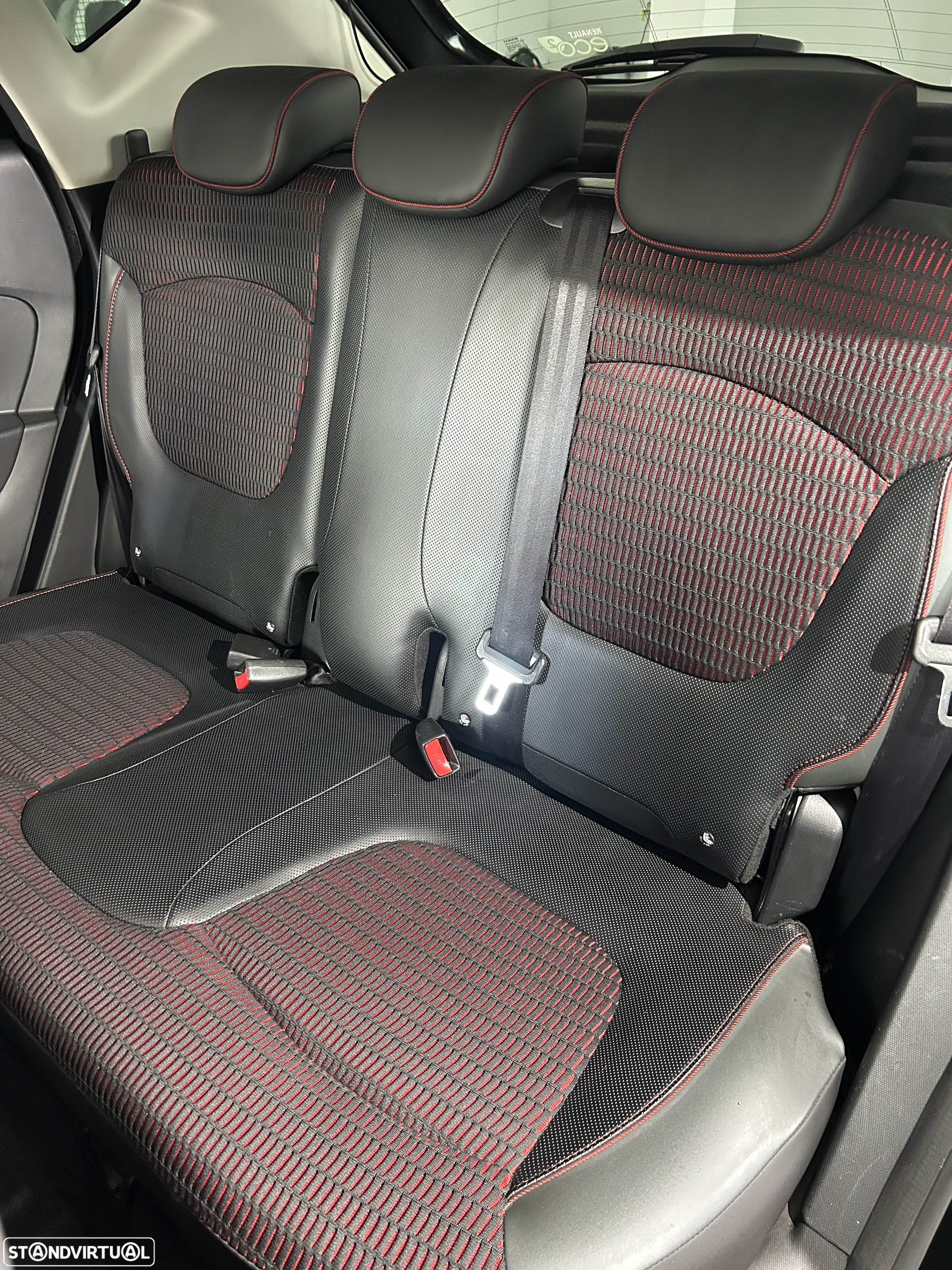 Renault Captur 1.5 dCi Helly Hansen - 14