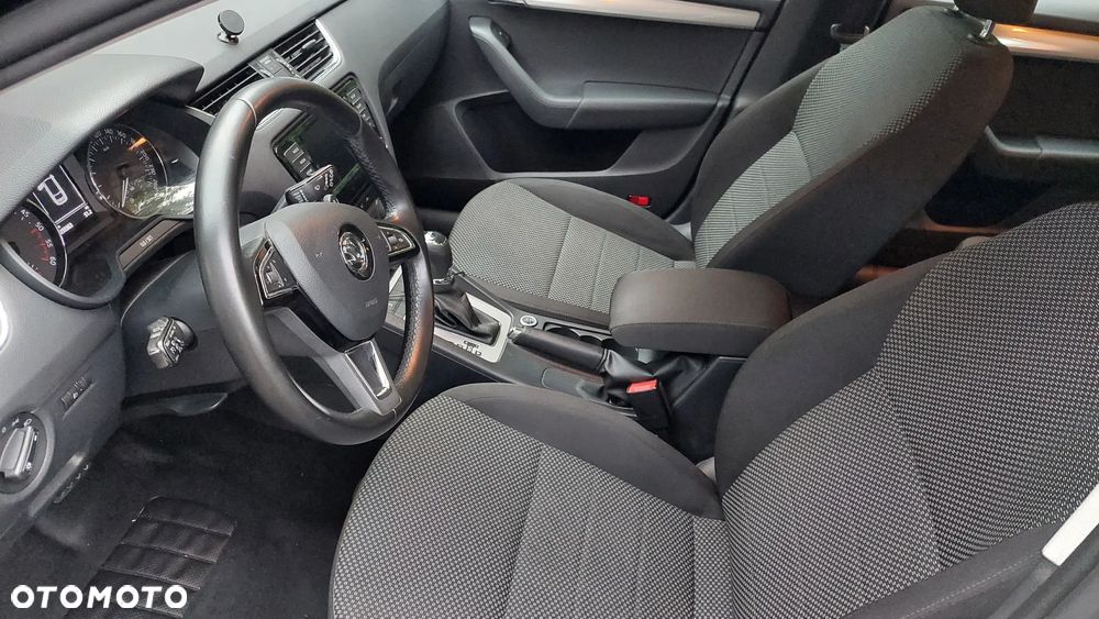 Skoda Octavia 2.0 TDI Ambition DSG - 21