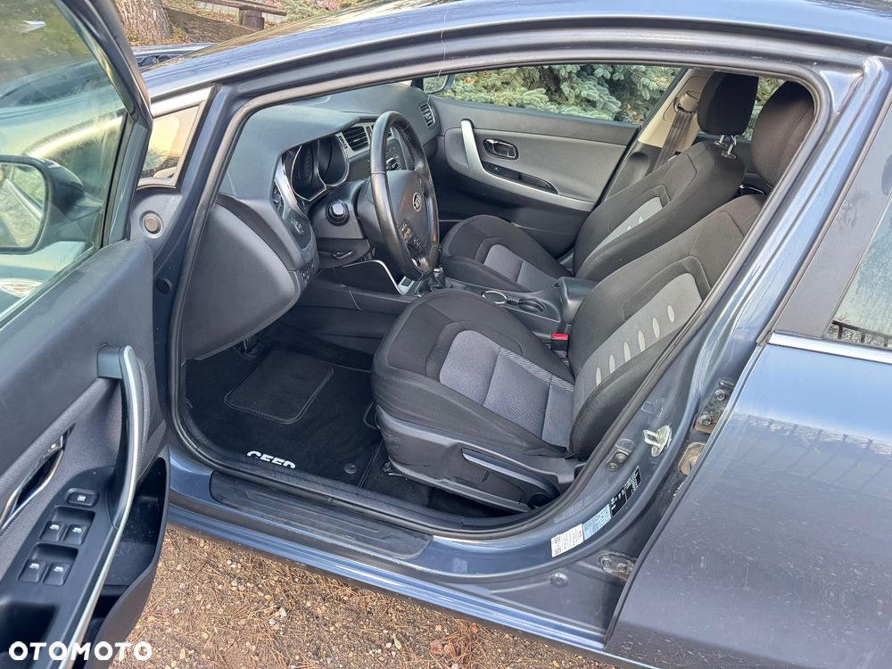 Kia Ceed - 6