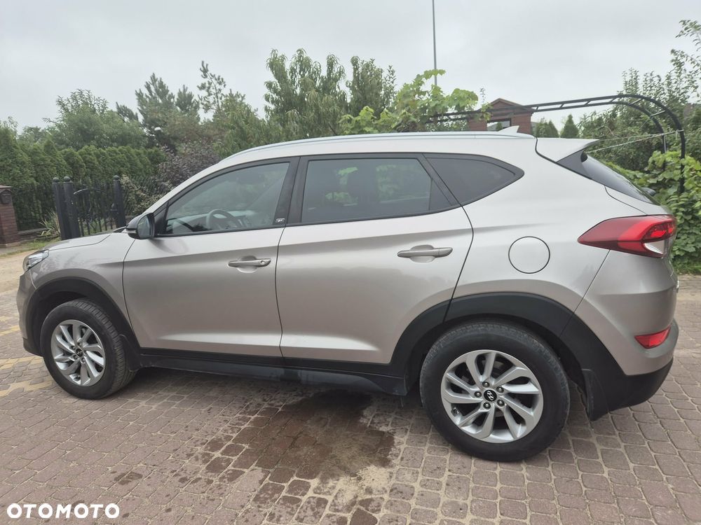 Hyundai Tucson 1.6 GDI BlueDrive GO 2WD - 28
