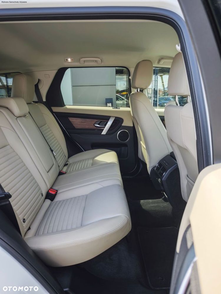 Land Rover Discovery Sport - 17