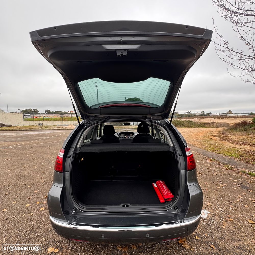 Citroën C4 Picasso 1.6 e-HDi FAP EGS6 Exclusive - 26