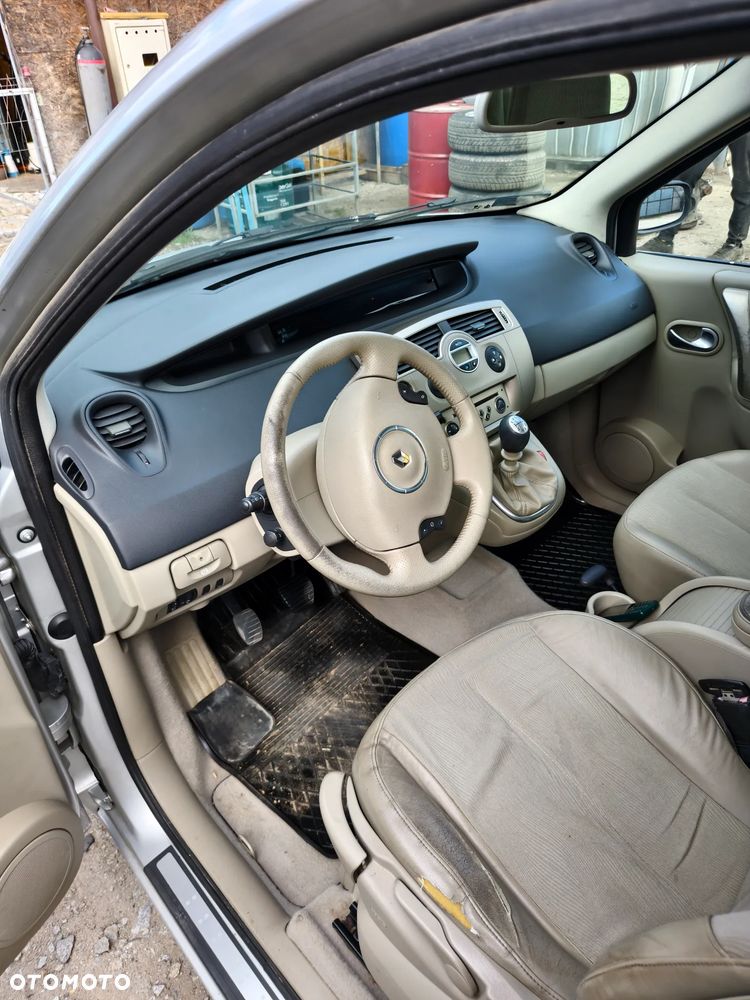 Renault Scenic 1.9 dCi Privilege - 7