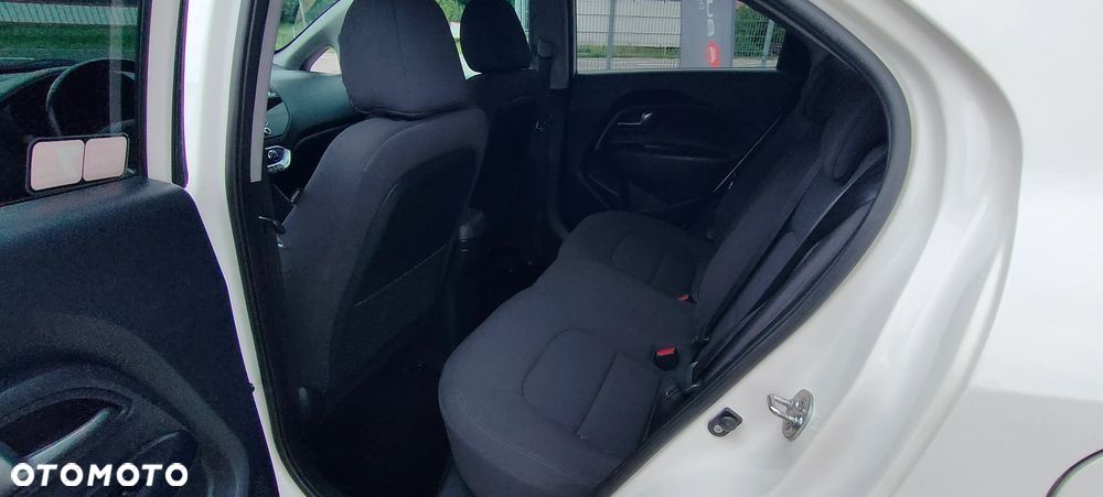 Kia Rio 1.2 L - 16
