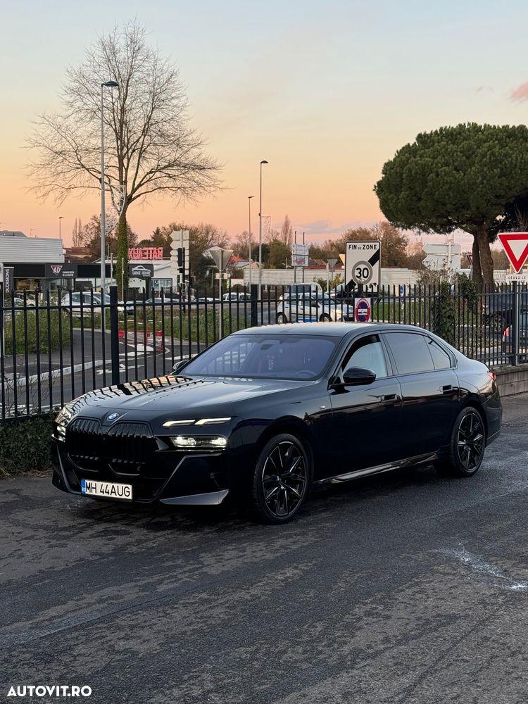 BMW Seria 7 - 11