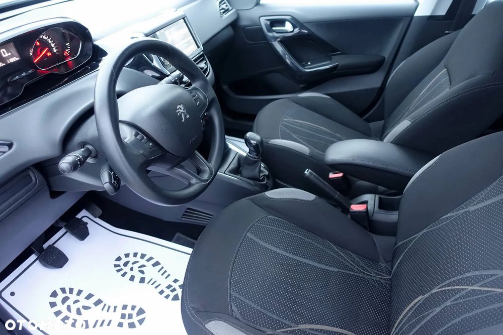 Peugeot 208 HDi 68 Like - 9