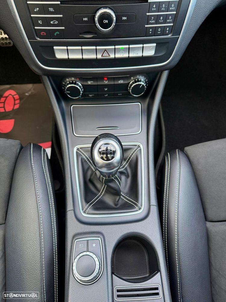 Mercedes-Benz A 180 d AMG Line - 18