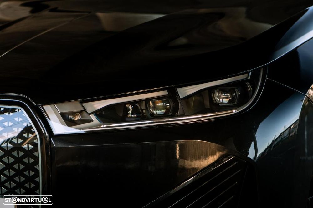 BMW iX M60 - 11