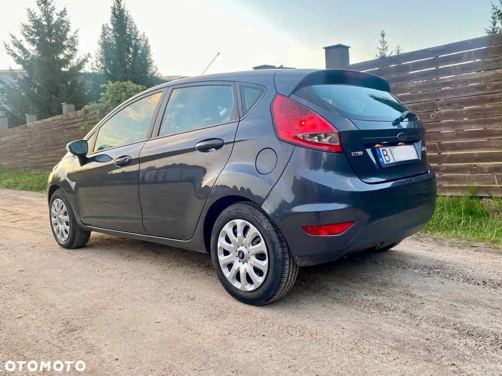 Ford Fiesta - 6