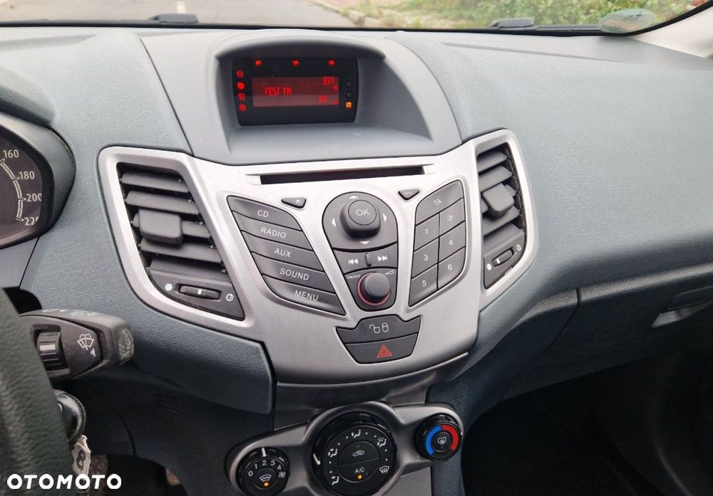 Ford Fiesta - 26
