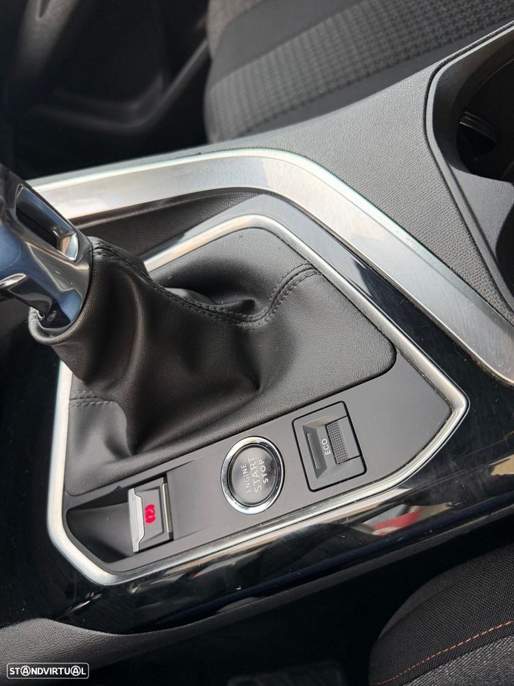 Peugeot 3008 1.2 PureTech Active Pack - 19