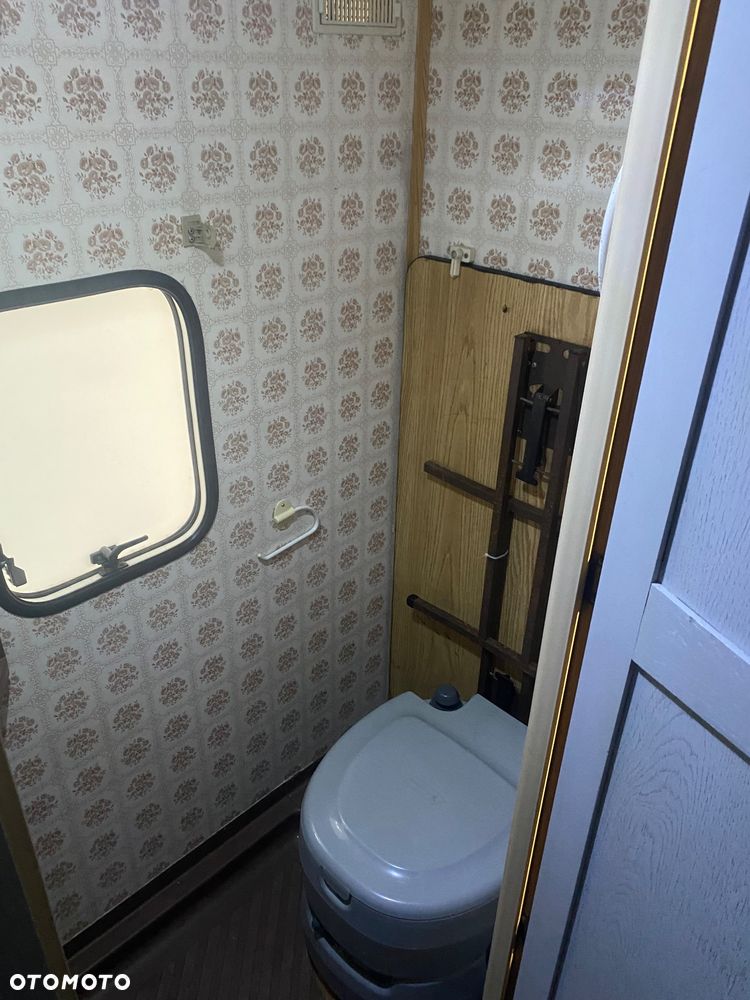 Elddis Crusader - 16