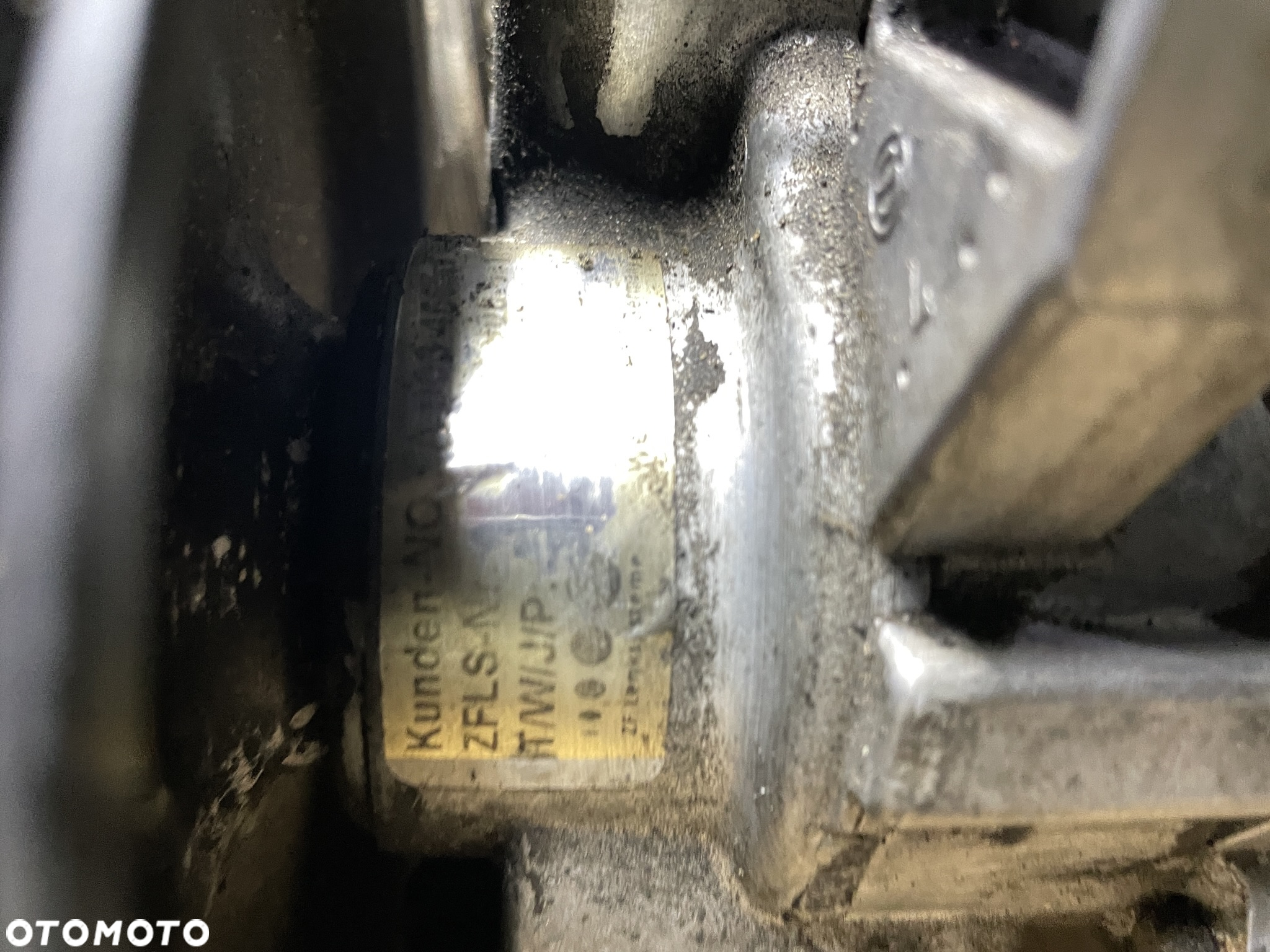 mercedes 1,8 m271 pompa  wspomagania 7pk - 3