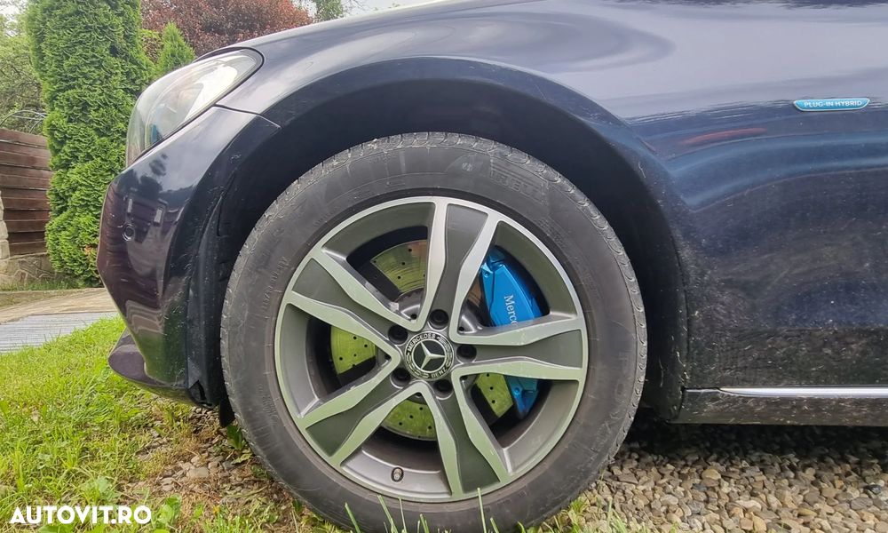 Mercedes-Benz C - 21