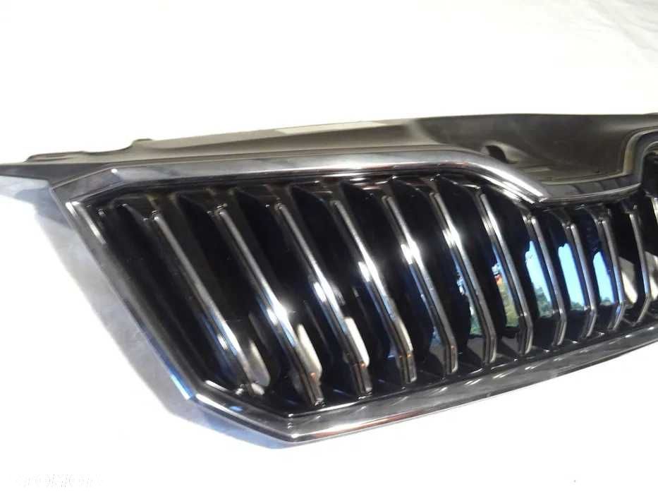 atrapa grill gril zderzak przód skoda superb iii 3 3v0 15-19 oem - 3