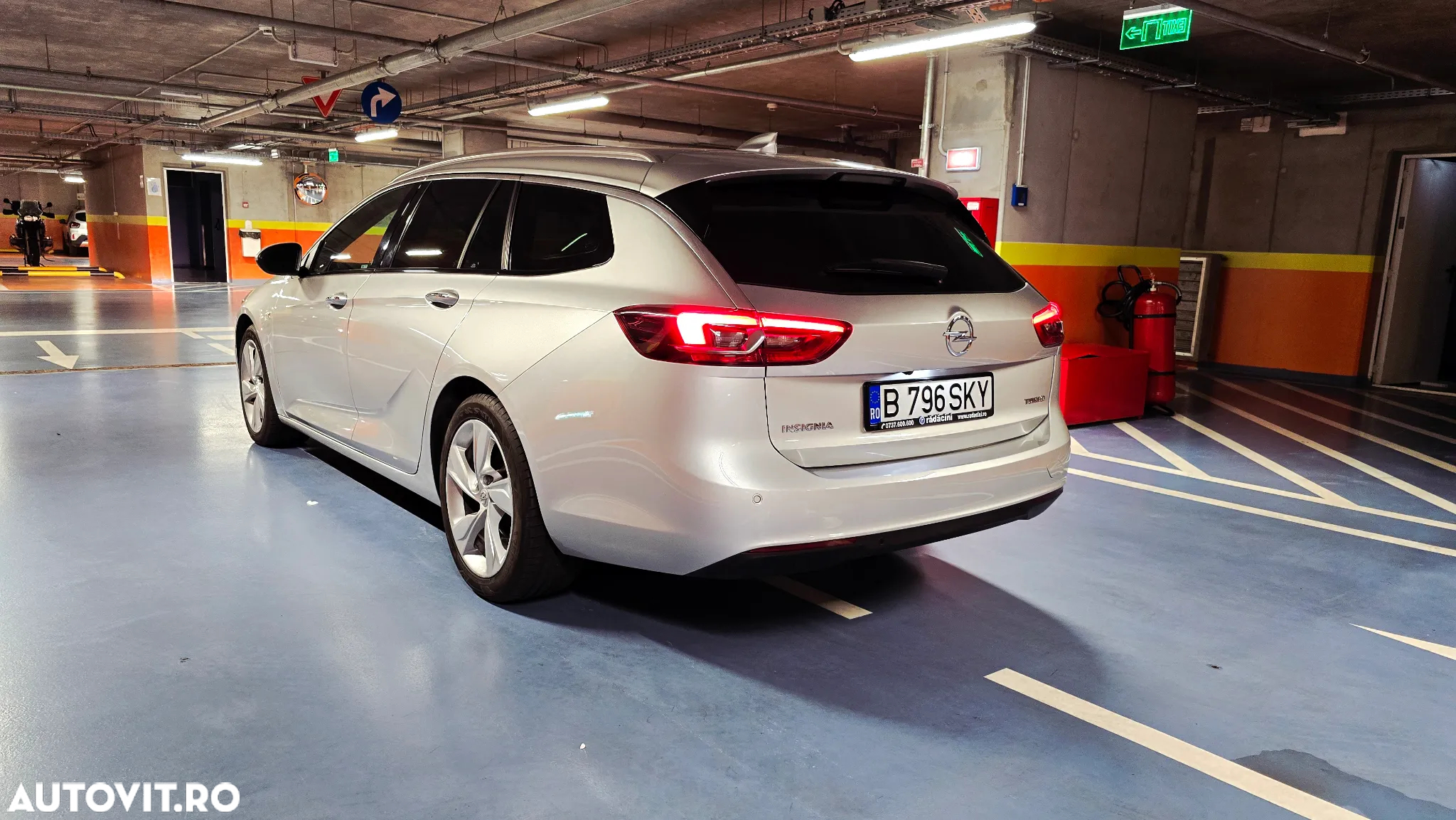 Opel Insignia Sports Tourer 1.5 Direct InjectionT Aut Innovation - 4