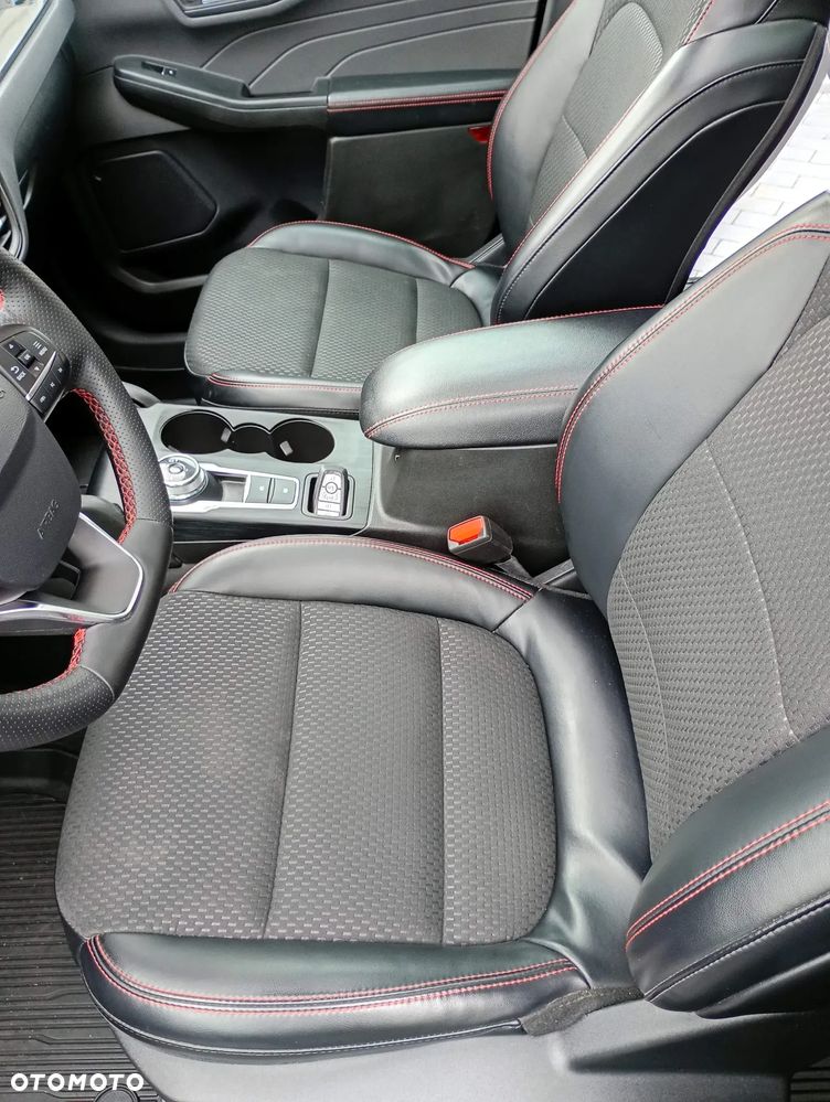 Ford Kuga - 28