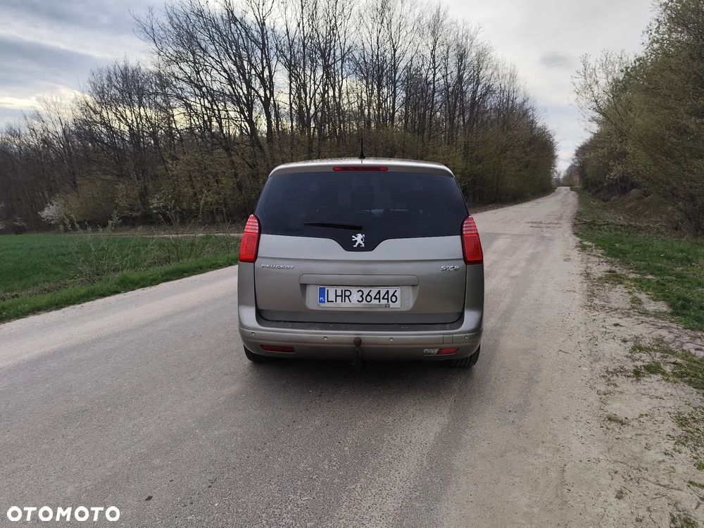 Peugeot 5008 - 3