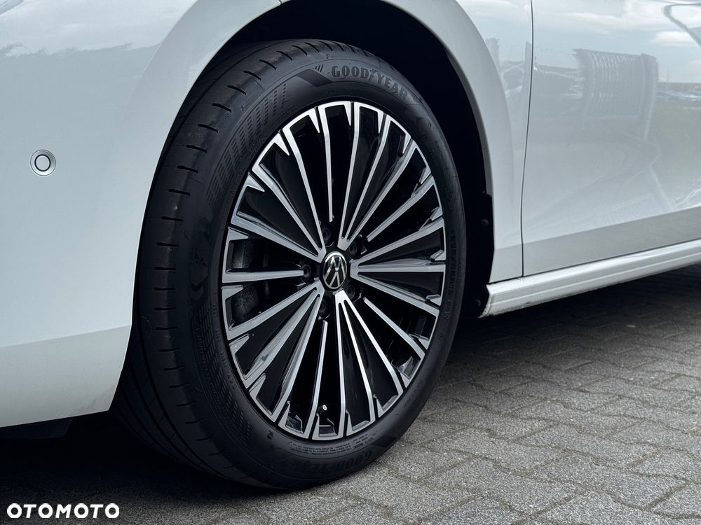 Volkswagen Passat Variant 2.0 TDI SCR Elegance DSG - 32