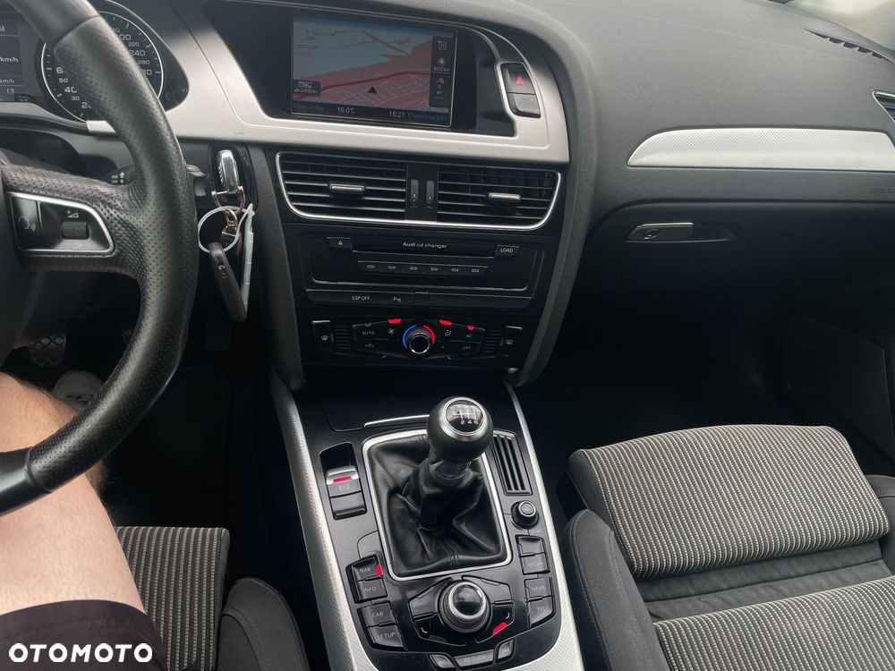 Audi A4 Avant 2.0 TDI - 12