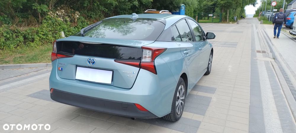 Toyota Prius 2020 photo 2