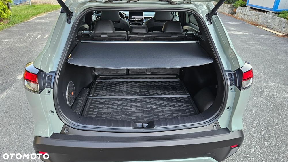 Toyota Corolla Cross 2.0 Hybrid Executive AWD - 39