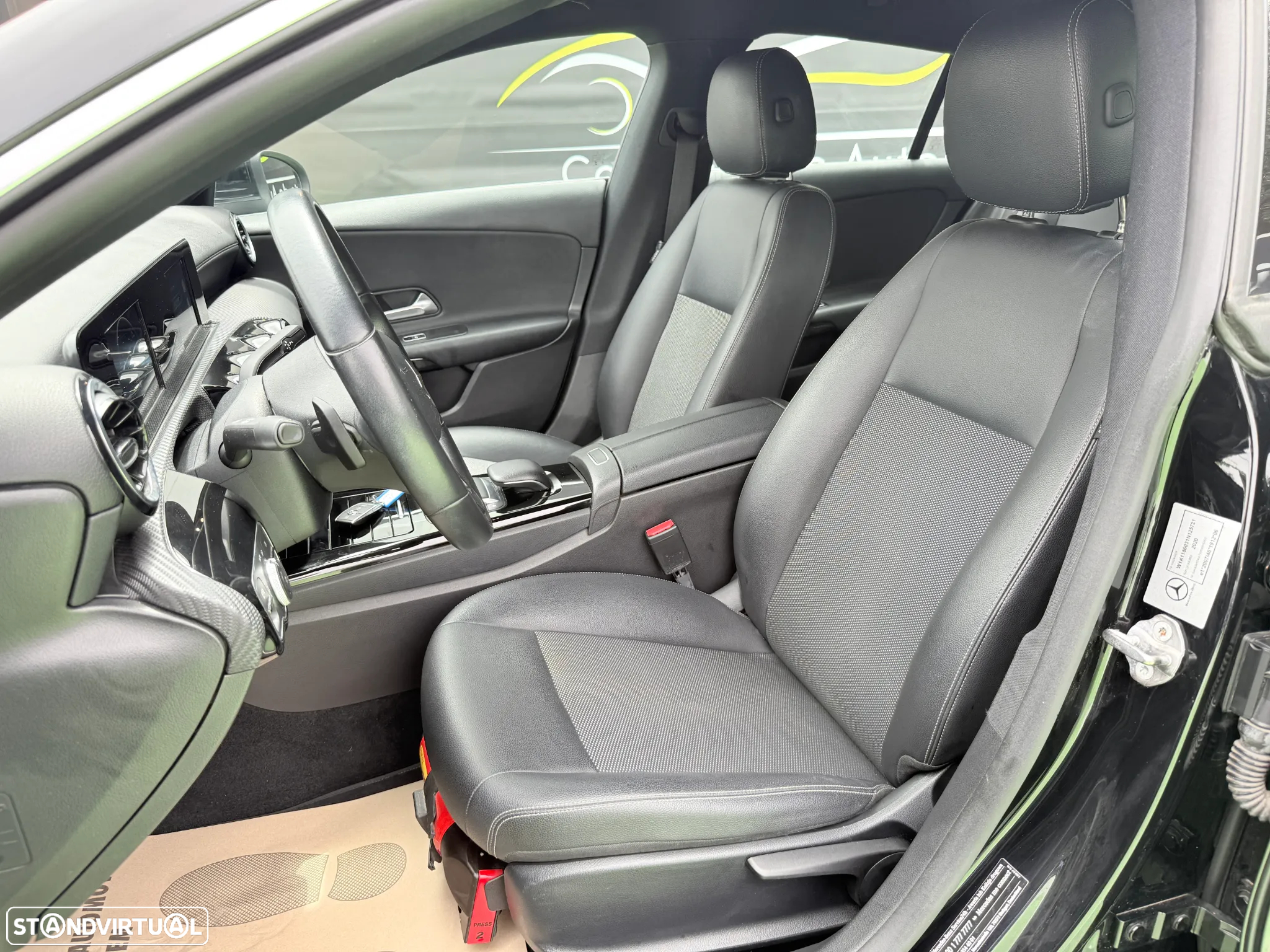 Mercedes-Benz CLA 180 d Shooting Brake 7G-DCT - 12