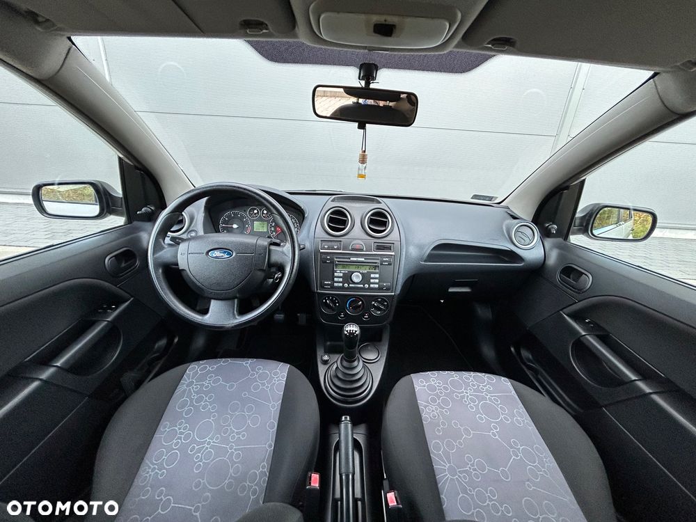 Ford Fiesta 1.3 - 8