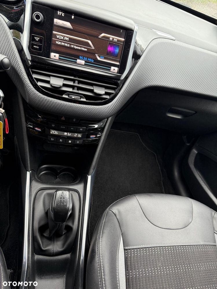 Peugeot 2008 120 VTI Allure - 21