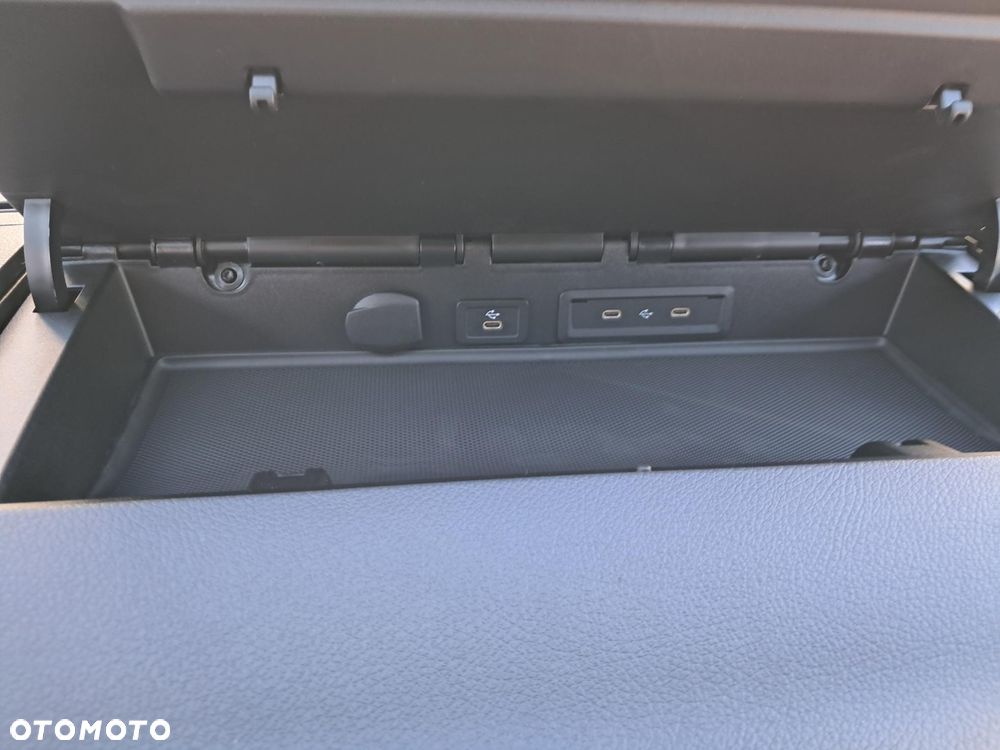 Mercedes-Benz Sprinter 319 - 13