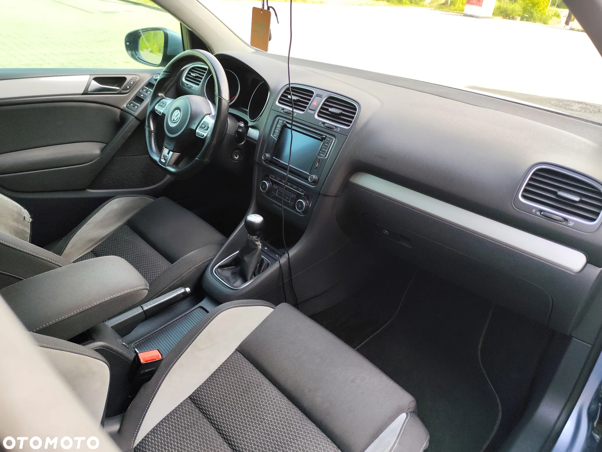 Volkswagen Golf - 16
