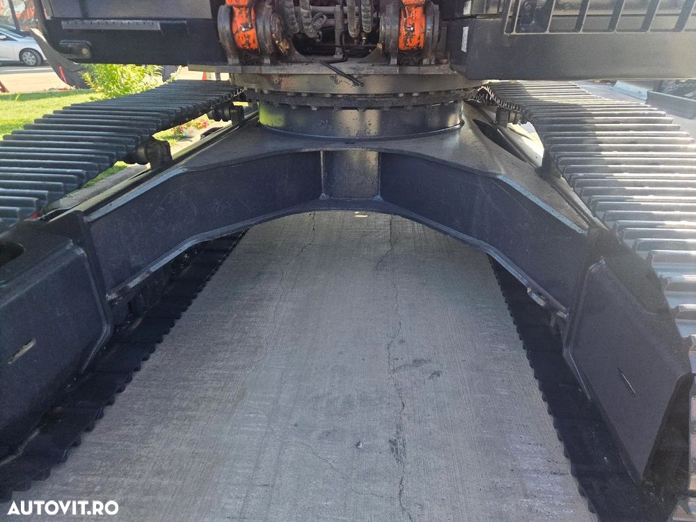 Hitachi ZX350LCN-6, 8.687h, CUPLA RAPIDA, cupa 2,2mc dinti NOI, latime 2,99m, ad sapare 7m, lant 90% bun doar 595h deplasare, consum mediu 17l/h, inst picon, inst rotire pe brate, GRESARE AUTOMATA, camera spate, ridica 25t, PROMOTIE 97.900 EUR+Tva - 21