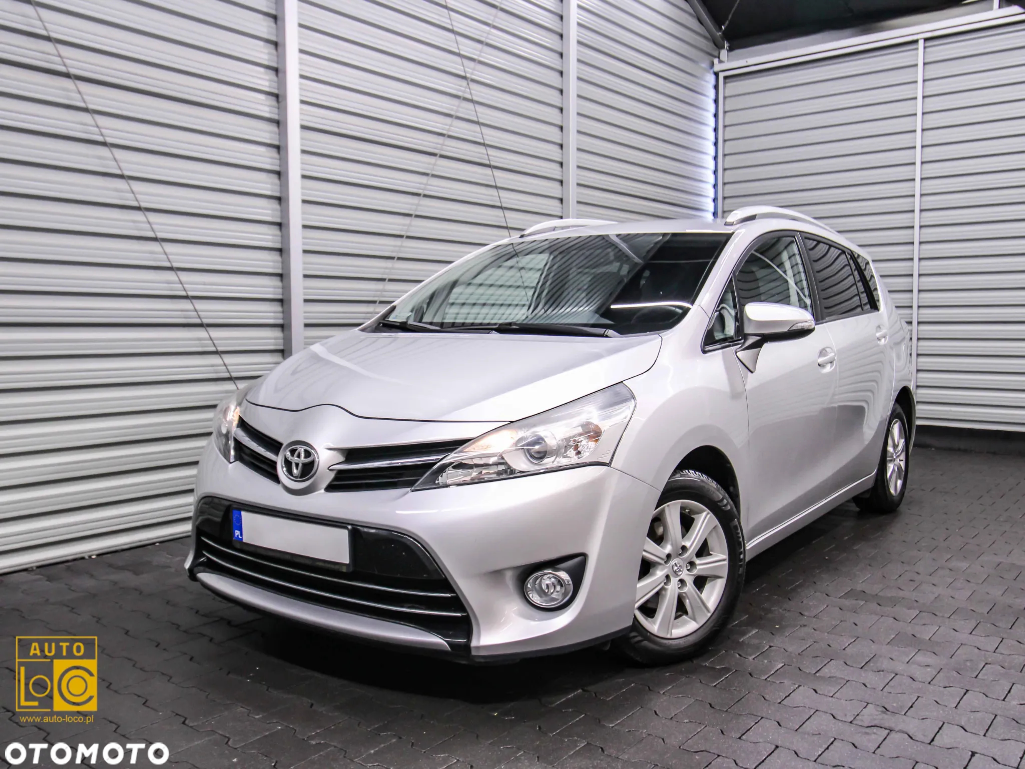 Toyota Verso 2.0 D-4D Premium - 3
