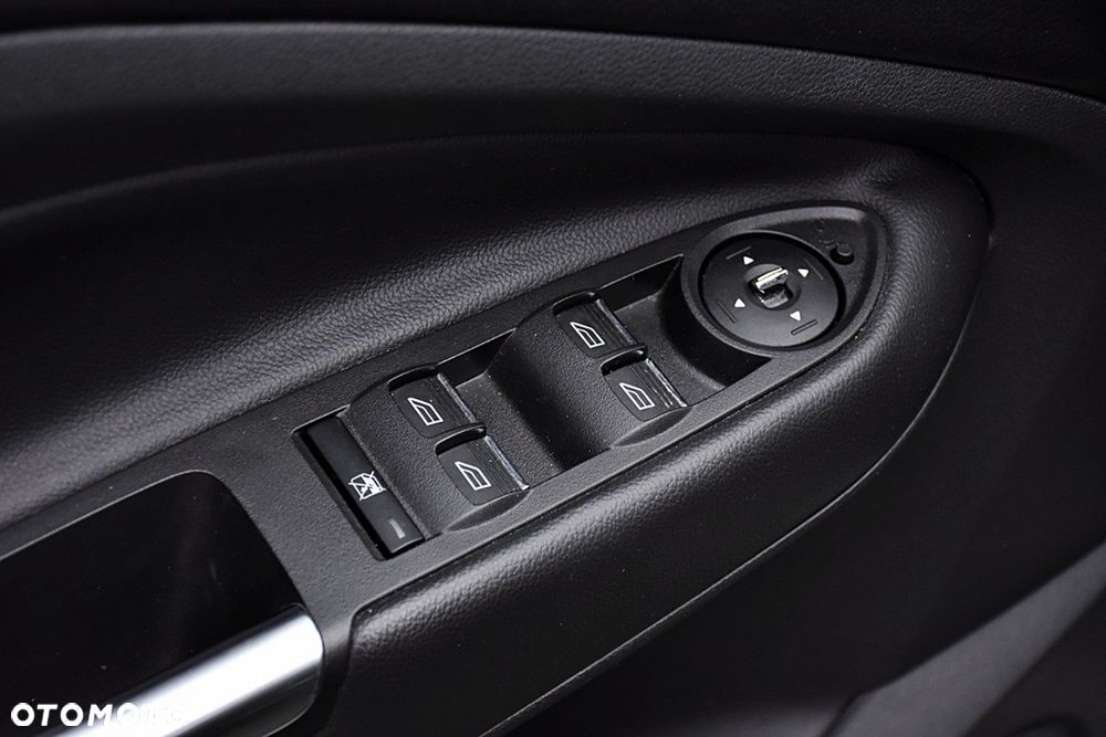 Ford Kuga 2.0 TDCi 4x4 Titanium - 26