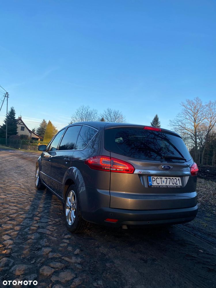 Ford S-Max 2012 photo 3