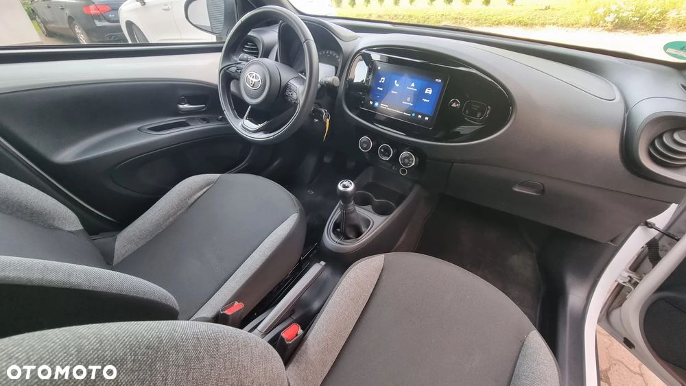 Toyota Aygo X Business Edition - 6