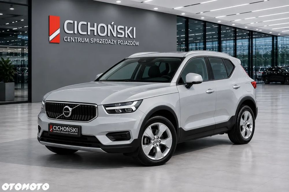Volvo XC 40 T3 Momentum Pro - 1