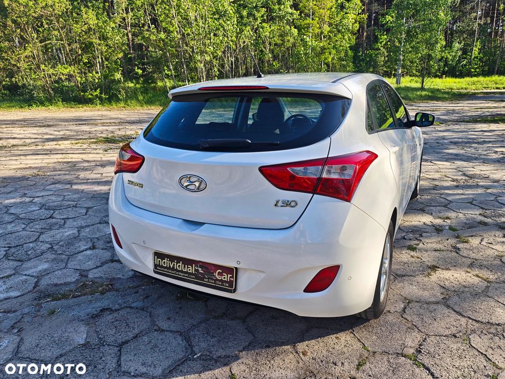 Hyundai i30 1.4 Trend - 14