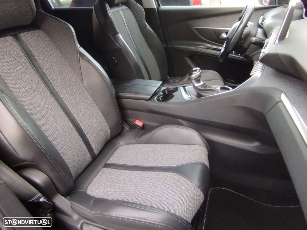 Peugeot 5008 1.2 PureTech Allure Grip Control - 21