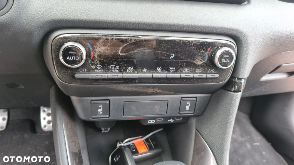 Toyota Yaris 130 1.5 VVT-i GR SPORT - 40