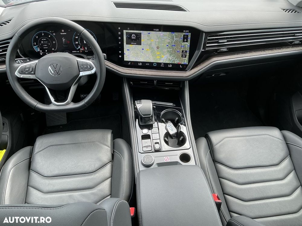 Volkswagen Touareg V6 TDI 4MOTION Elegance - 11