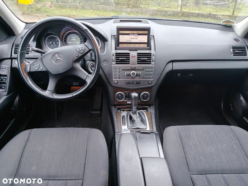 Mercedes-Benz Klasa C 250 CGI BlueEff Avantgarde - 8