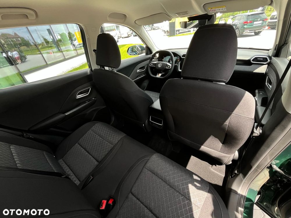MG ZS 1.5 Standard - 13