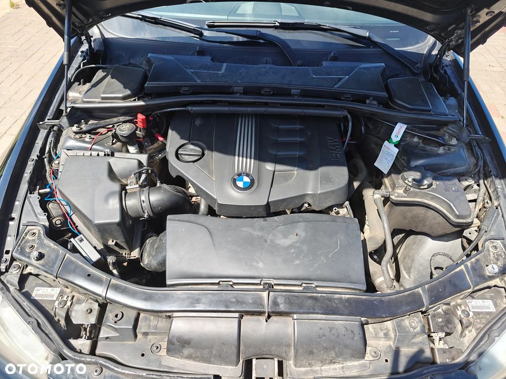 BMW Seria 3 318d - 8