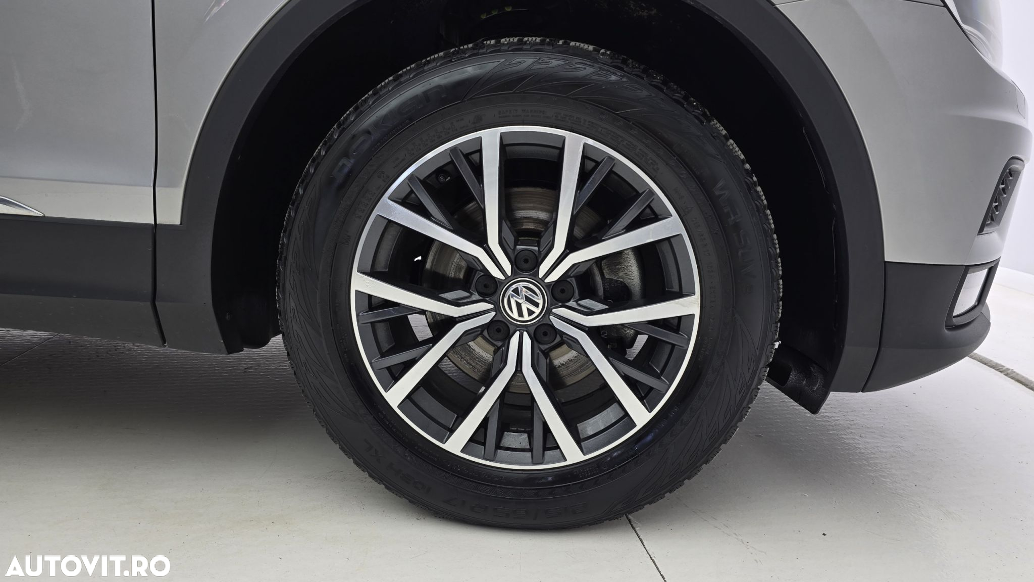 Volkswagen Tiguan - 23
